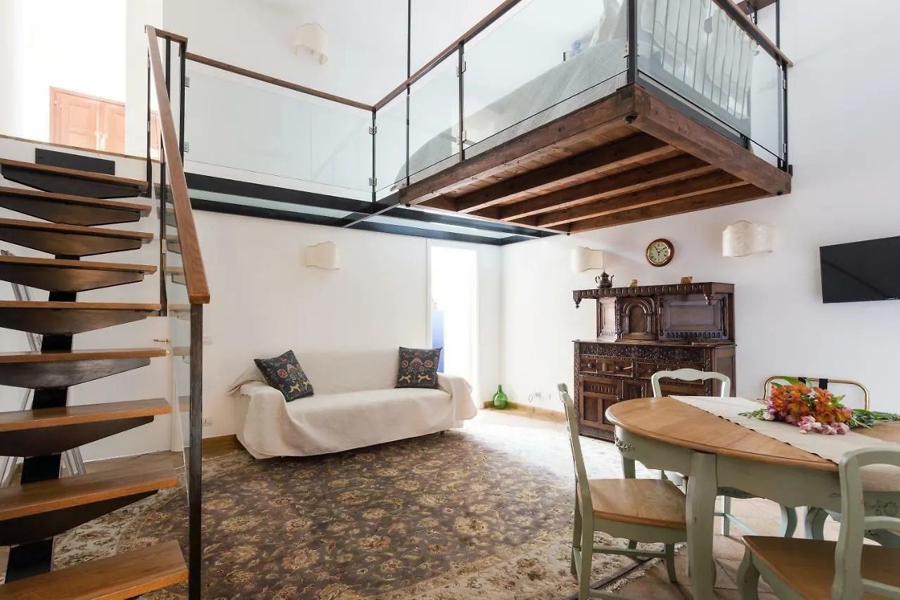 Vilagos Apartments & Loft Taormine 0*,